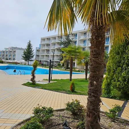 студио за гости на сарафово アパート *