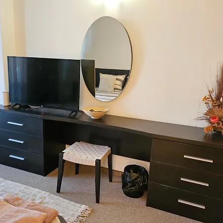 студио за гости на сарафово * ブルガス